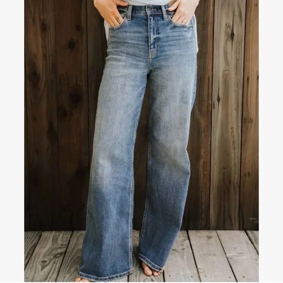 Carly Jean Los Angeles Holland Wide Leg Jeans - Picture 6 of 7